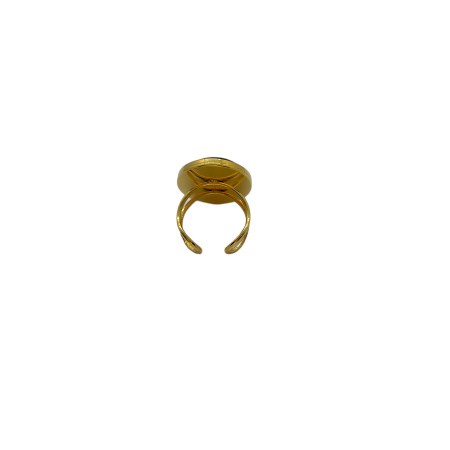 ringsteel gold hiding woman2